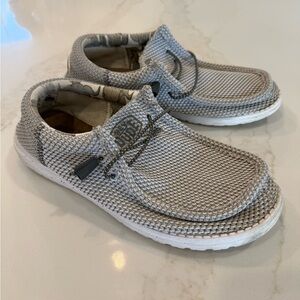 Hey Dude Men's Gray and White Moccasins